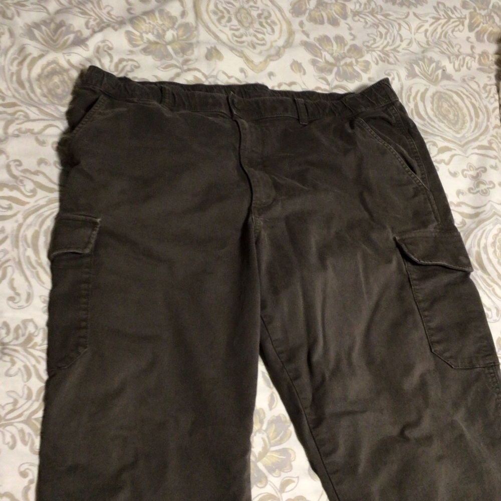 Uniqlo Men's Cargo Pants - Olive